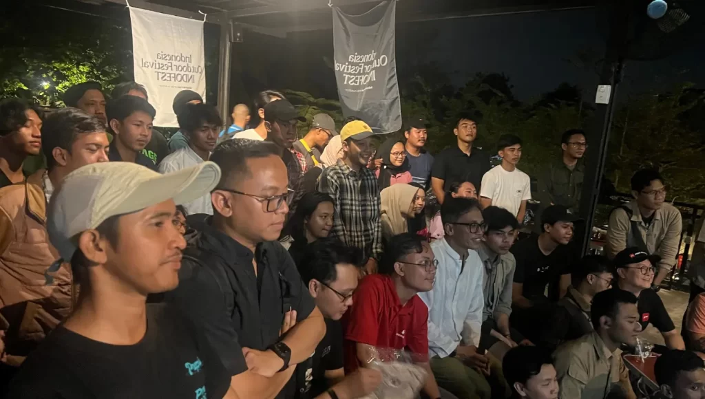 Sesi foto bersama selepas acara